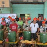 Diputado Suárez gestiona entrega de equipamiento a comunarios de Blanca Flor