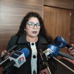 Diputada López aborda la falta de clases y la necesidad de propuestas específicas para mejorar el sistema educativo en Bolivia