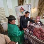 Autoridades participan de feria demostrativa que revaloriza la producción de papa en Bolivia