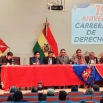Autoridad legislativa participa de la sesión de honor por aniversario de la carrera de Derecho de la UMSA