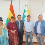 La Paz: Autoridades impulsan mejoras educativas en Charazani