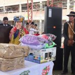 Autoridad Nacional otorga apoyo logístico a unidad educativa en el municipio de Tiahuanaku