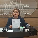 Parlamentaria saluda preacuerdo entre gobierno y magisterio