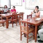 Autoridades y organizaciones productivas se reúnen para agilizar la construcción de tramo caminero a favor de Santa Cruz