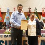 Cámara de Diputados otorga reconocimientos a enfermeras de La Paz