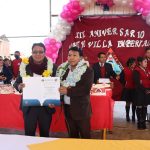 Diputado otorga reconocimiento a unidad educativa alteña por labor en favor de comunidad estudiantil