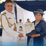 Diputada otorga distinciones a miembros de la “Escuela de Sargentos de la Armada Boliviana” en su aniversario