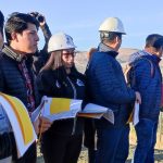 Legisladora inspecciona sistema de agua en beneficio de habitantes de la ciudad de Cochabamba