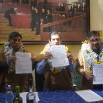 Firma de convenios posibilita la construcción de dos puentes en beneficio de municipio de Cairoma