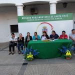 Acto de reconocimiento a maestros en la ciudad de Santa Cruz