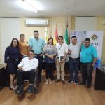 Comisión de diputados se reúne con autoridad educativa de Santa Cruz