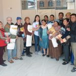 Cochabamba: Parlamentaria entrega materiales textiles en favor de adultos mayores en Tiquipaya