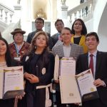 Legisladora otorga reconocimiento a estudiantes de la Universidad Mayor de San Andrés