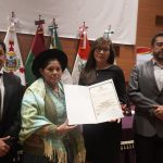 Legisladora otorga reconocimientos a profesionales destacados del departamento de La Paz