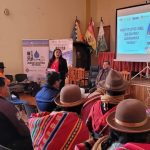 Oruro: Parlamentaria socializa alcances de Ley de Revolución Productiva a productores agropecuarios
