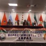 Médicos reciben reconocimientos por su destacada labor