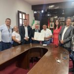 Diputados participa en la firma de un convenio para beneficiar con proyectos a municipios de Santa Cruz