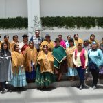 Emprendedoras de Guaqui muestran sus artesanías en el Legislativo con el apoyo de Diputados