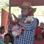 Caranavi: Presidente Yujra lleva alegría y regalos a niños de la Federación Carrasco La Reserva