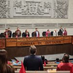 𝗗𝗶𝗽𝘂𝘁𝗮𝗱𝗼𝘀 𝗮𝗽𝗿𝘂𝗲𝗯𝗮 𝗛𝗼𝗺𝗲𝗻𝗮𝗷𝗲 𝗖𝗮𝗺𝗮𝗿𝗮𝗹 𝗽𝗼𝗿 𝗹𝗼𝘀 𝟭𝟭𝟵 𝗮𝗻̃𝗼𝘀 𝗱𝗲 𝗹𝗮 𝗳𝘂𝗻𝗱𝗮𝗰𝗶𝗼́𝗻 𝗱𝗲 𝗖𝗼𝗯𝗶𝗷𝗮