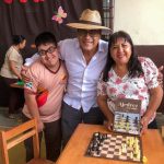 Diputada Morales gestiona mobiliario escolar para centros de educación especial en Santa Cruz