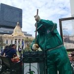 Los trabajadores bolivianos: el espíritu que impulsa el aparato productivo y la labor institucional