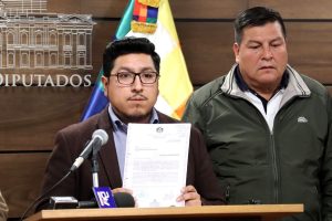 Presidente Yujra convoca al diálogo a las fuerzas políticas