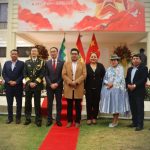 ¡El Ejército Popular de China cumple 98 años! Presidente Yujra participa en los actos oficiales de celebración