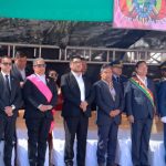 Diputados participan en la parada militar y destacan los 200 años de las FFAA