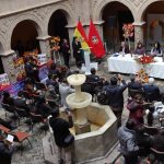 Legislativo destaca el talento y compromiso de instituciones, personalidades y artistas del Carnaval de Oruro