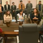 Campaña: Comité de Diputados entrega tapitas de plástico en Sucre para apoyar la lucha contra el cáncer infantil