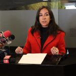 Diputada Ballivián denuncia que 38 exservidores públicos incumplieron la Ley 1352 y salieron del país