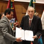 Diputados entregó un reconocimiento al excanciller Antonio Aranibar por su trayectoria política y lucha por la democracia