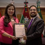 Diputada Arando entregó un Homenaje Camaral póstumo para Carlos Palenque Avilés